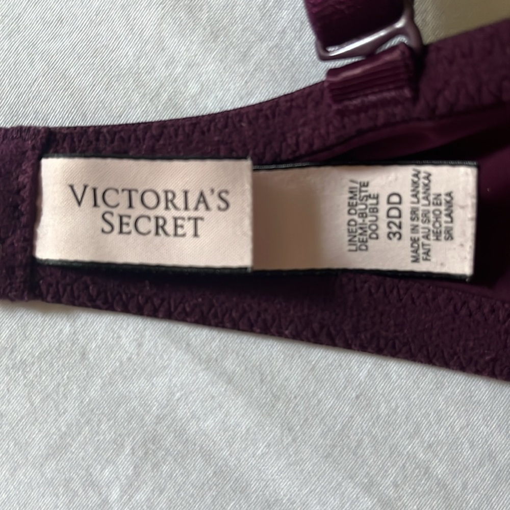 Victoria’s Secret Lightly Lined Demi With Cage Detail - Picture 4 of 5